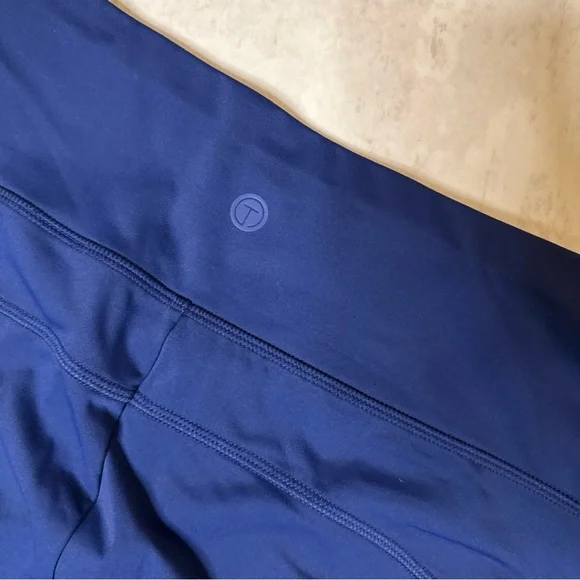 Talbots Performance Interlock Capri Leggings Tie Dye Trim Navy Sz Large - Picture 8 of 9